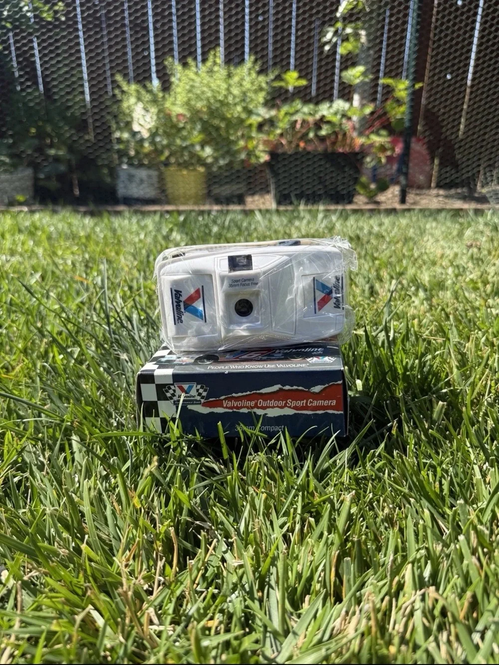 Vintage 90’s Valvoline Model F-912 Car Camera Mark Martin #6 NASCAR 35mm (NEW)